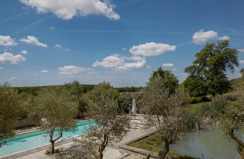 Baurech Bed & Breakfast | Chateau Champcenetz