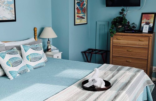 Frontenac Bed & Breakfast | Chateau Country Inn