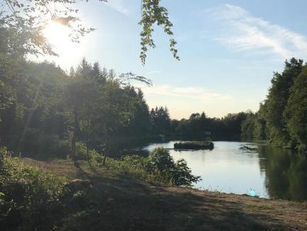 Villeneuve-de-Marc Bed & Breakfast | Chateau de Bonnevaux