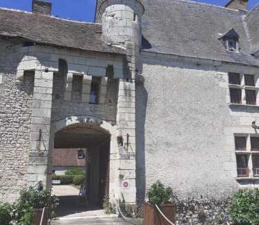 Chemery Bed & Breakfast | Chateau de Chémery