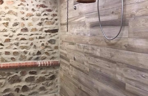 Villerest Hotel | Chateau De Champlong