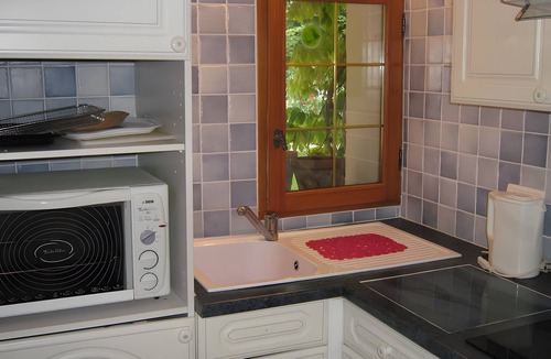 Daignac House | Château de Curton Cottage with Private Garden and Wi-Fi in Daignac