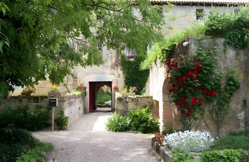 Daignac House | Château de Curton Cottage with Private Garden and Wi-Fi in Daignac