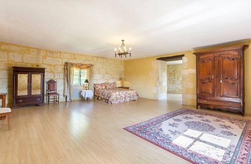 Annesse-et-Beaulieu Other | Chateau Des Bois - Six Bedroom Castle, Sleeps 12