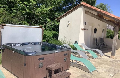 Gontaud House | Chateau de Grenier Gite