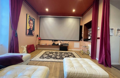 Salles-en-Toulon Other | Chateau de la Brillere