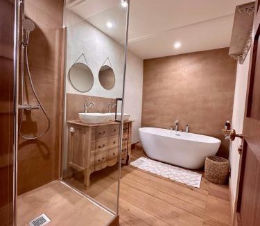 Mervent House | CHATEAU DE LA CITARDIERE