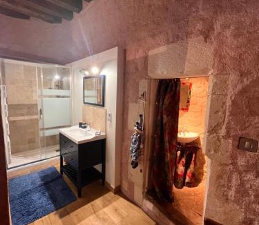 Montignac-Charente Bed & Breakfast | Chateau de Lugérat