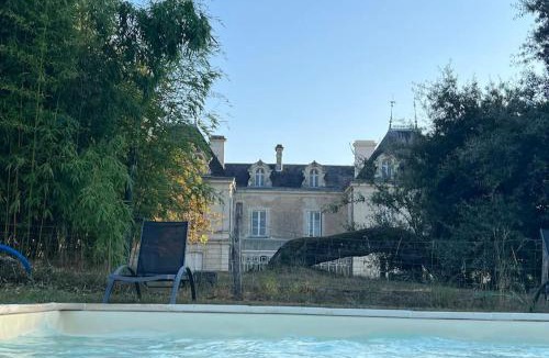 Leigne-les-Bois Bed & Breakfast | Chateau de Maisonneuve