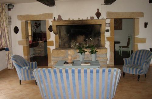 Poisson House | Chateau De Martigny