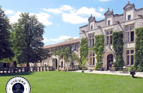 Magnac-sur-Touvre House | Chateau de Maumont