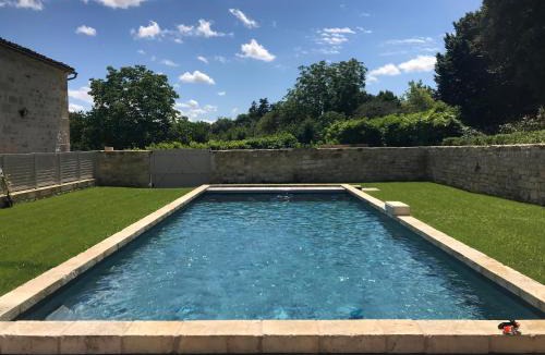 Magnac-sur-Touvre House | Chateau de Maumont