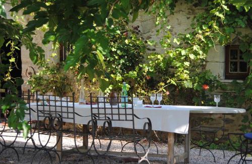 Chezelle House | Chateau de Montchoisy