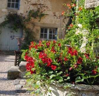 Chezelle House | Chateau de Montchoisy