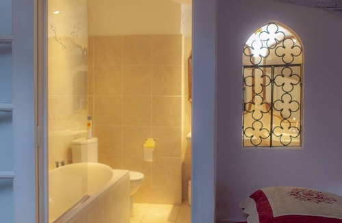 Murviel-les-Beziers Bed & Breakfast | Chateau de Murviel