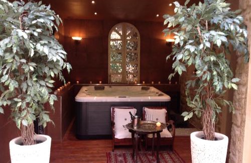 Murviel-les-Beziers Bed & Breakfast | Chateau de Murviel