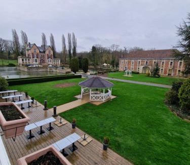 Quesmy Bed & Breakfast | Chateau de Quesmy