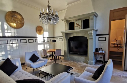 Rochegude Hotel | Chateau De Rochegude