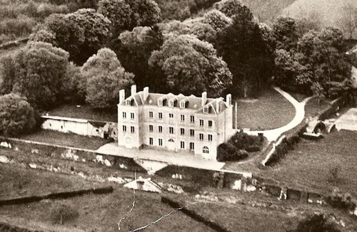 Gesnes-le-Gandelin House | Chateau de Vaux