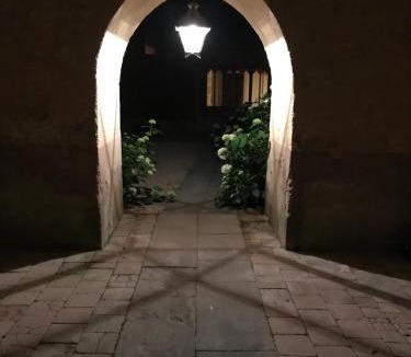 Trateau Bed & Breakfast | Chateau de Vesset