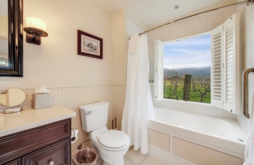 Calistoga Bed & Breakfast | Chateau De Vie