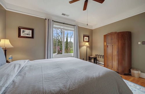 Calistoga Bed & Breakfast | Chateau De Vie