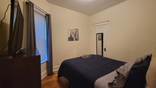 Woodlawn House | Chateau de Woodlawn - Room I - La Tour Eiffel