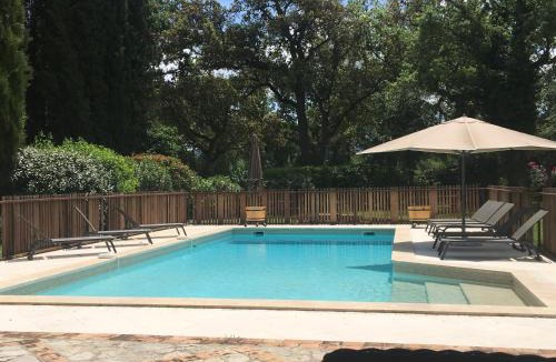 Le Cannet-des-Maures Villa | Chateau des Bertrands