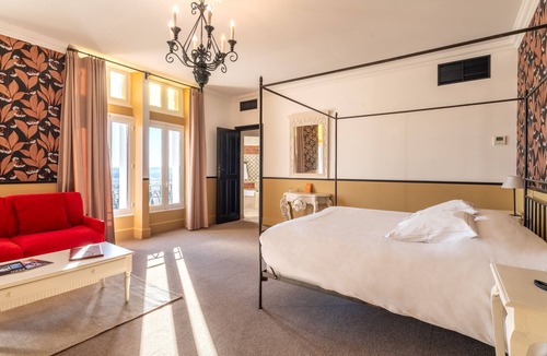 Chateauneuf-du-Pape Hotel | Chateau Des Fines Roches