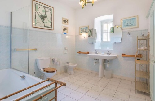 Pouzauges Other | Chateau Des Poetes Pavilion