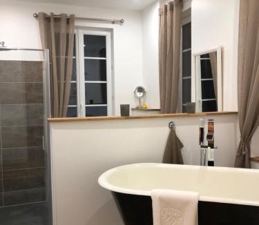 Bagnoles-de-l'Orne Bed & Breakfast | Chateau du Gue aux Biches