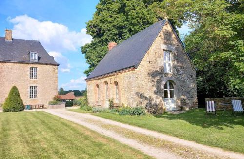 Saint-Pierre-des-Nids House | Chateau du Plessis Bochard