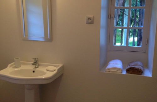 La Bastide-de-Serou Bed & Breakfast | Chateau du Val Larbont