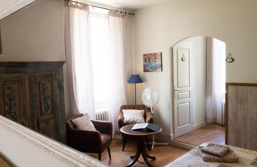 Loriol-du-Comtat Bed & Breakfast | Chateau Eydoux