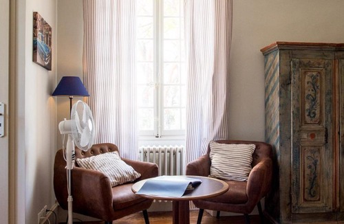Loriol-du-Comtat Bed & Breakfast | Chateau Eydoux