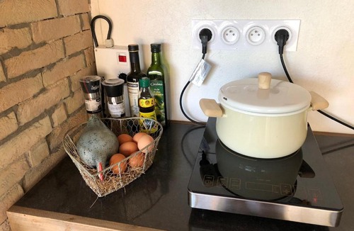 Loriol-du-Comtat Bed & Breakfast | Chateau Eydoux