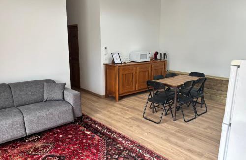 Saint-Sulpice-et-Cameyrac Hotel | Chateau Chatillon