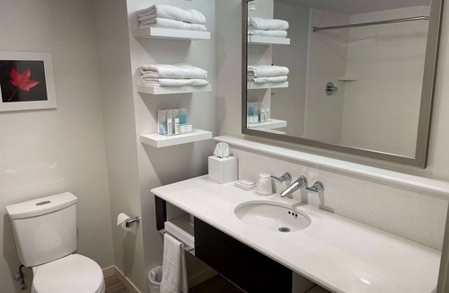 Fredericton Hotel | Chateau Fredericton, Trademark Collection by Wyndham