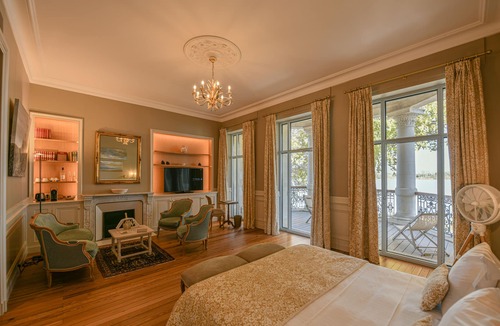 Blanquefort Hotel | Chateau Grattequina