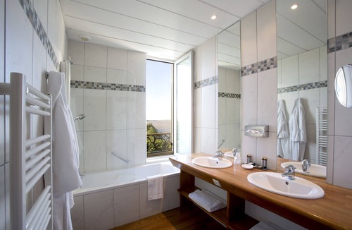 Blanquefort Hotel | Chateau Grattequina