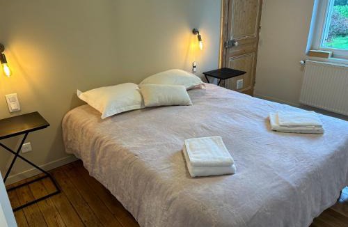 Saint-Denis-le-Thiboult Hotel | Chateau-Hotel De Belmesnil