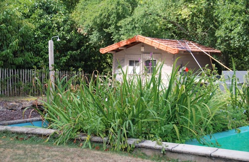 La Perche Cottage | Chateau Igny/COURTYARD gite