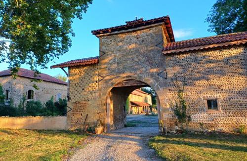 Sariac-Magnoac House | Chateau in sw France - Comfortable 6 Bedroom House