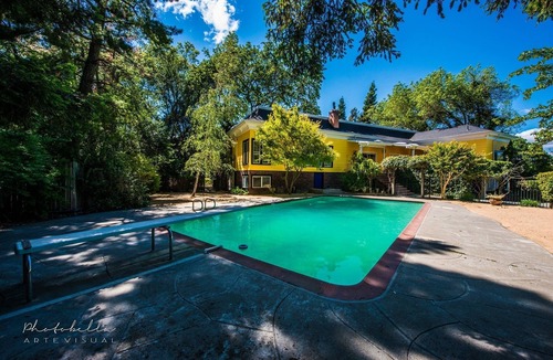 Fairfield House | Chateau in the Vineyard