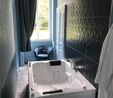 Saint-Herblon House | Chateau L' Escale