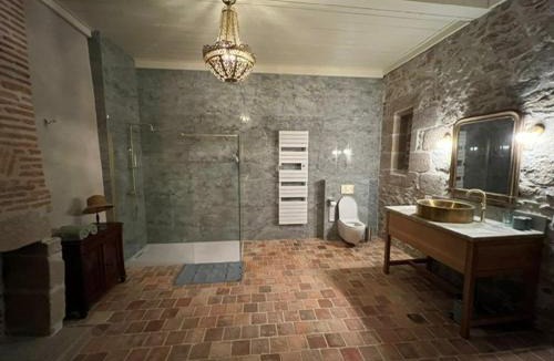 Saint-Hilaire-le-Chateau Bed & Breakfast | Chateau La Chassagne