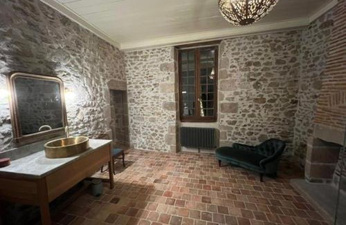 Saint-Hilaire-le-Chateau Bed & Breakfast | Chateau La Chassagne