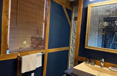 Lisle Bed & Breakfast | Chateau La Rochette