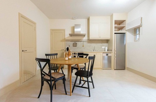 Fleury Cottage | CHATEAU LAQUIROU AOP LA CLAPE