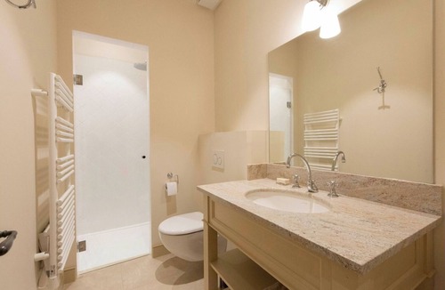 Fleury Cottage | CHATEAU LAQUIROU AOP LA CLAPE